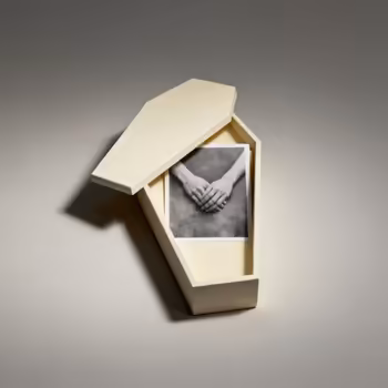 An Unsevered Bond: The Photograph in the Coffin